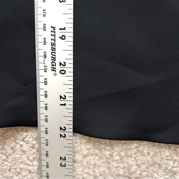 Abercrombie & Fitch Seamless Matte Long Sleeve Top - Picture 9 of 9